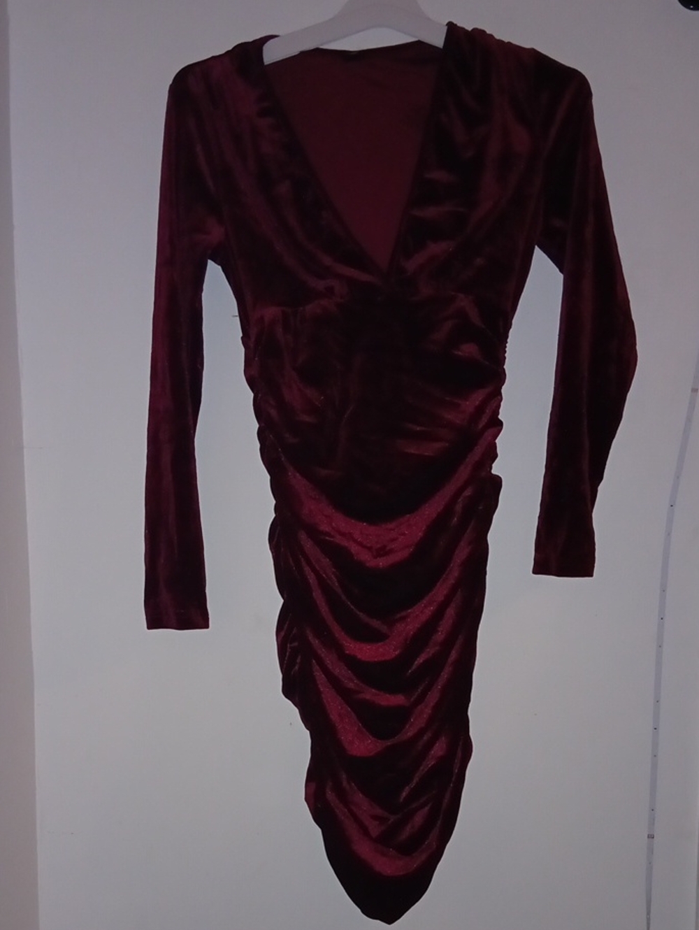 SHEIN Burgundy Velvet Ruched V-Neck Long Sleeve Dress